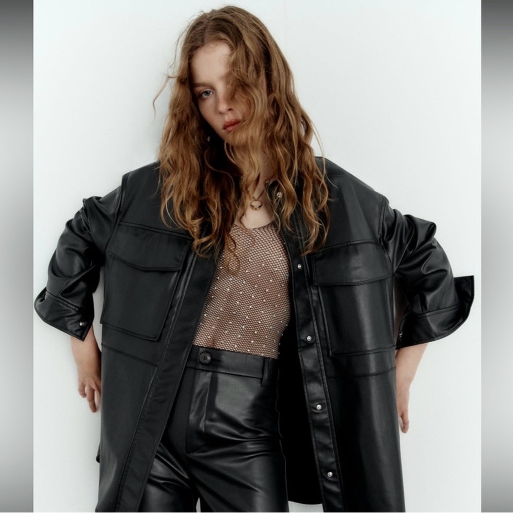 NWOT Zara Faux Leather oversized Outer skirt size XS